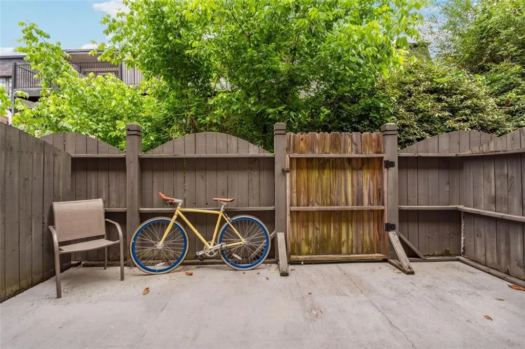 265 Winding River Drive Unit #b, Sandy Springs, Georgia 30350, 2 Bedrooms Bedrooms, ,1 BathroomBathrooms,Residential,Sold,265 Winding River Drive Unit #b,7219166 265 Winding River Drive Unit #b, Sandy Springs, Georgia 30350, 2 Bedrooms Bedrooms, ,1 BathroomBathrooms,Residential,Sold,265 Winding River Drive Unit #b,7219166