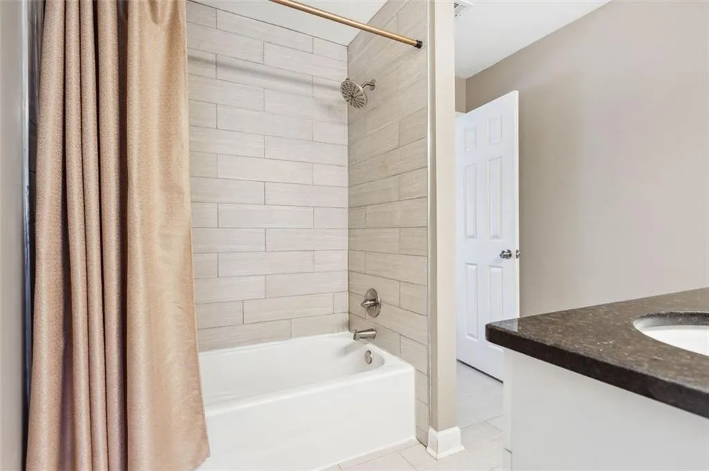 265 Winding River Drive Unit #b, Sandy Springs, Georgia 30350, 2 Bedrooms Bedrooms, ,1 BathroomBathrooms,Residential,Sold,265 Winding River Drive Unit #b,7219166 265 Winding River Drive Unit #b, Sandy Springs, Georgia 30350, 2 Bedrooms Bedrooms, ,1 BathroomBathrooms,Residential,Sold,265 Winding River Drive Unit #b,7219166