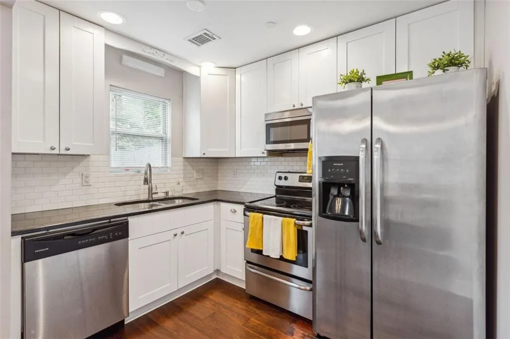 265 Winding River Drive Unit #b, Sandy Springs, Georgia 30350, 2 Bedrooms Bedrooms, ,1 BathroomBathrooms,Residential,Sold,265 Winding River Drive Unit #b,7219166 265 Winding River Drive Unit #b, Sandy Springs, Georgia 30350, 2 Bedrooms Bedrooms, ,1 BathroomBathrooms,Residential,Sold,265 Winding River Drive Unit #b,7219166