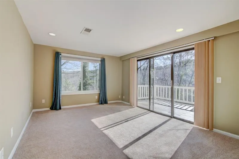 350 River Knoll Drive Nw, Atlanta, Georgia 30328, 4 Bedrooms Bedrooms, ,4 BathroomsBathrooms,Residential,Sold,350 River Knoll Drive Nw,6585604