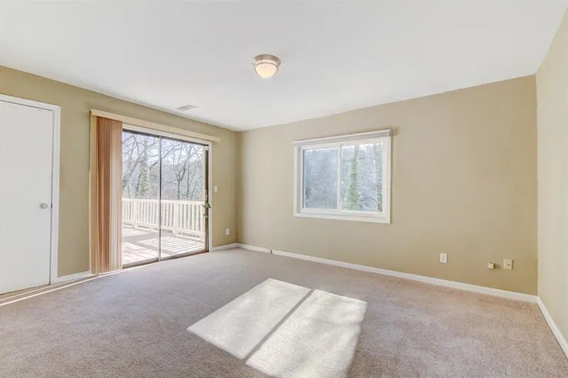 350 River Knoll Drive Nw, Atlanta, Georgia 30328, 4 Bedrooms Bedrooms, ,4 BathroomsBathrooms,Residential,Sold,350 River Knoll Drive Nw,6585604