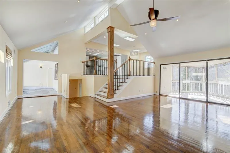 350 River Knoll Drive Nw, Atlanta, Georgia 30328, 4 Bedrooms Bedrooms, ,4 BathroomsBathrooms,Residential,Sold,350 River Knoll Drive Nw,6585604
