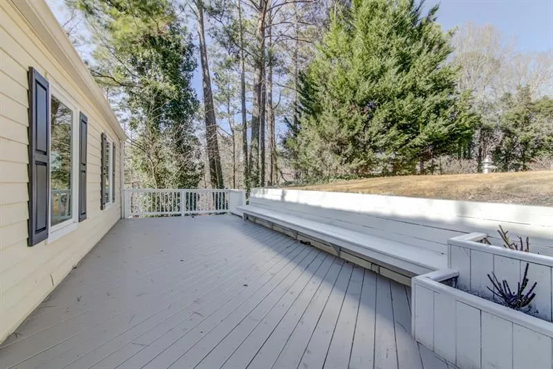 350 River Knoll Drive Nw, Atlanta, Georgia 30328, 4 Bedrooms Bedrooms, ,4 BathroomsBathrooms,Residential,Sold,350 River Knoll Drive Nw,6585604