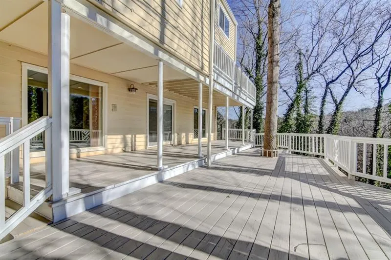 350 River Knoll Drive Nw, Atlanta, Georgia 30328, 4 Bedrooms Bedrooms, ,4 BathroomsBathrooms,Residential,Sold,350 River Knoll Drive Nw,6585604