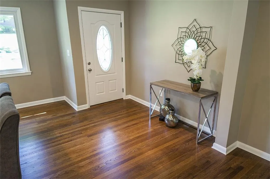 2337 Elmwood Drive, Atlanta, Georgia 30339, 3 Bedrooms Bedrooms, ,2 BathroomsBathrooms,Residential,Sold,2337 Elmwood Drive,6007660