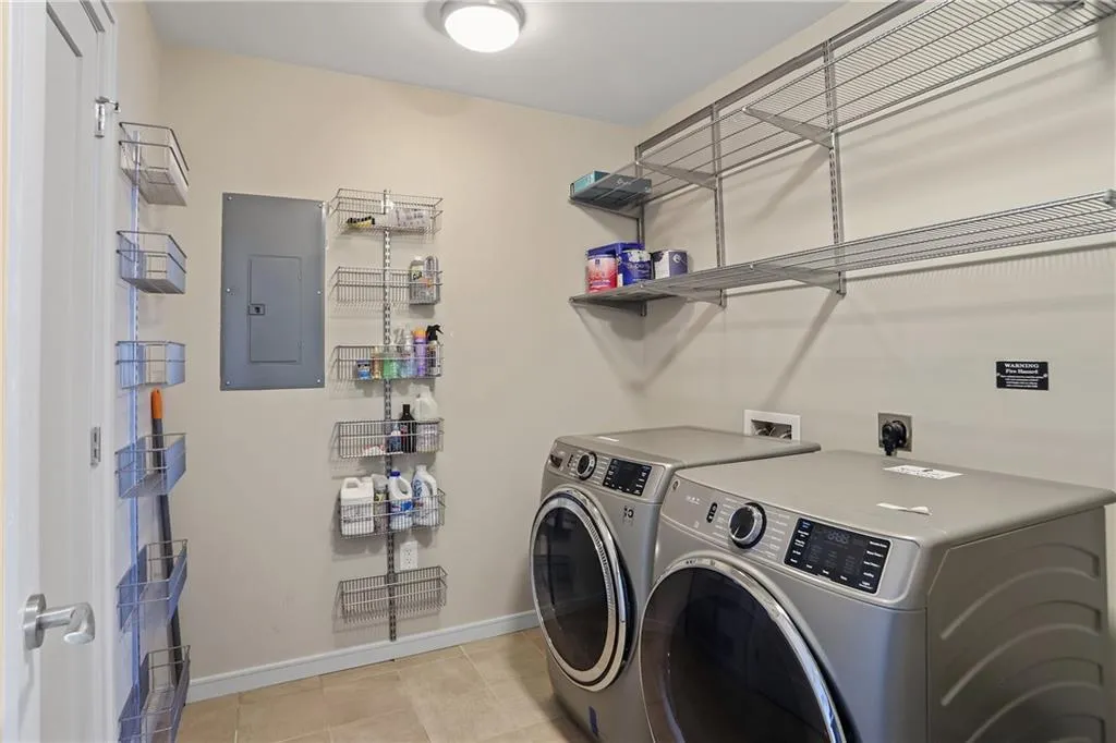 3325 Piedmont Road Ne Unit 2901, Atlanta, Georgia 30305, 3 Bedrooms Bedrooms, ,3 BathroomsBathrooms,Residential,For Sale,3325 Piedmont Road Ne Unit 2901,7658853
