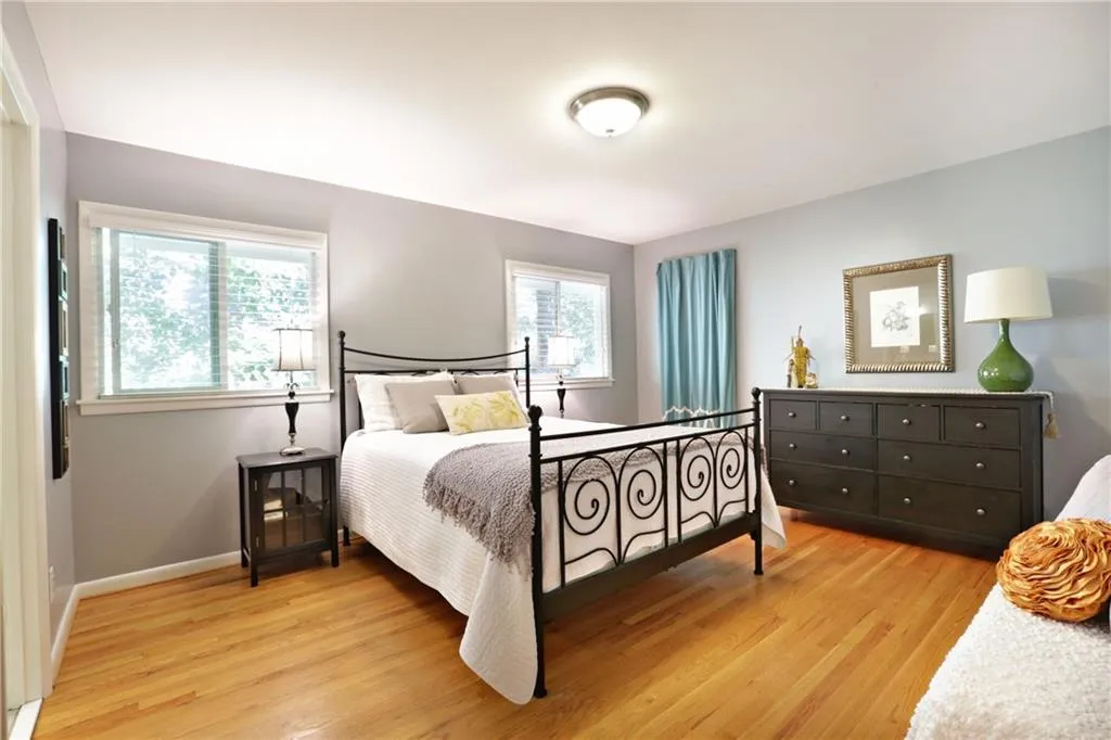 7205 Duncourtney Drive, Atlanta, Georgia 30328, 3 Bedrooms Bedrooms, ,2 BathroomsBathrooms,Residential,Sold,7205 Duncourtney Drive,5905651