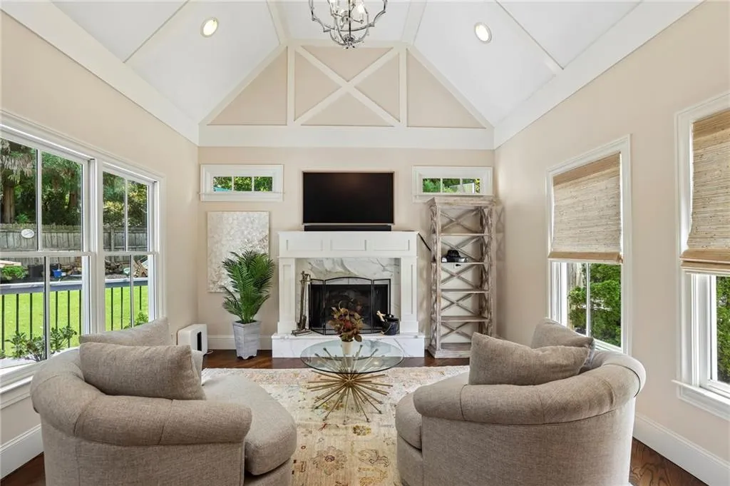 630 Timm Valley Road Ne, Atlanta, Georgia 30305, 6 Bedrooms Bedrooms, 0 ,5 BathroomsBathrooms,Residential,For Sale,630 Timm Valley Road Ne,7837998