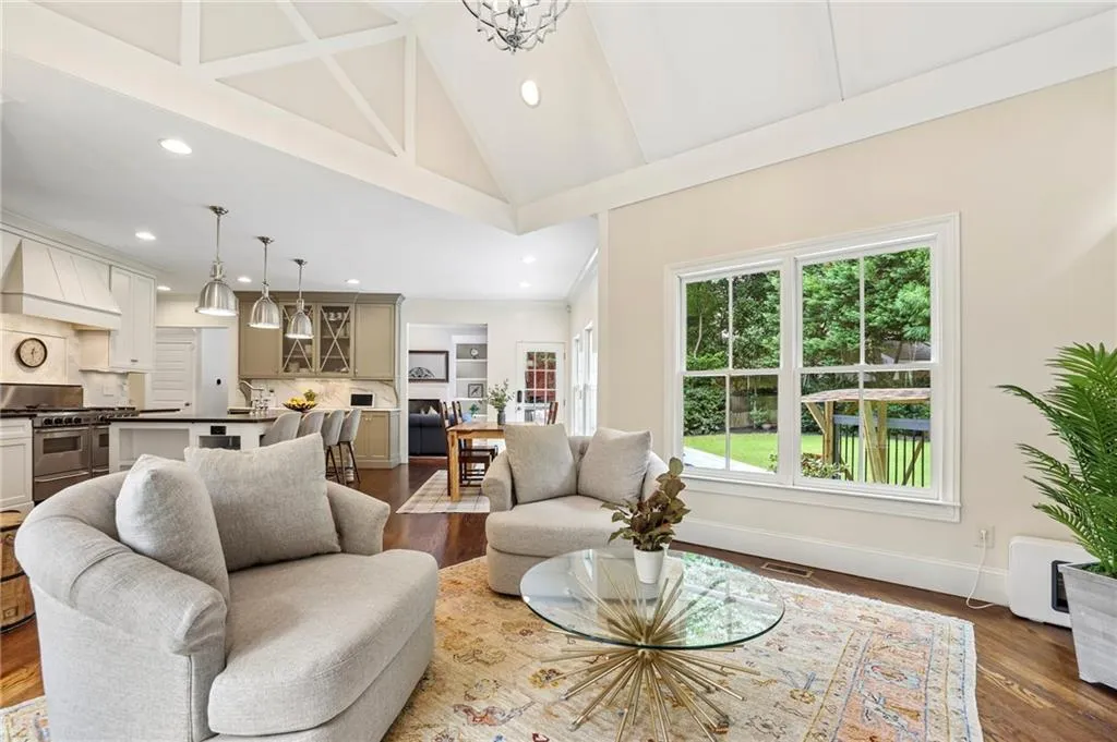 630 Timm Valley Road Ne, Atlanta, Georgia 30305, 6 Bedrooms Bedrooms, 0 ,5 BathroomsBathrooms,Residential,For Sale,630 Timm Valley Road Ne,7837998