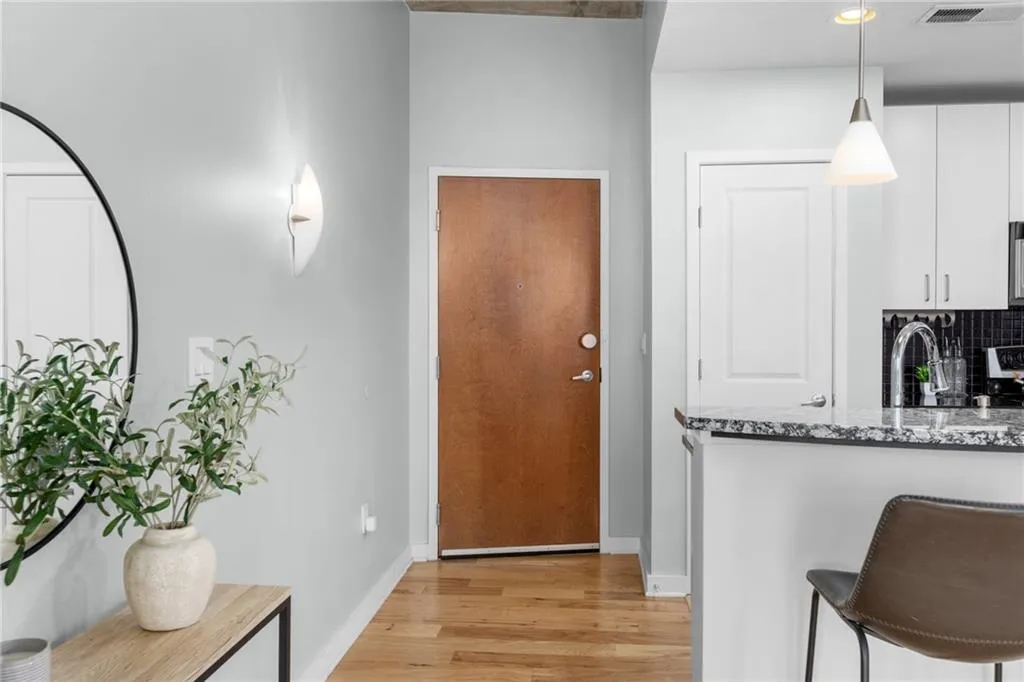 250 Pharr Road Ne Unit 1517, Atlanta, Georgia 30305, 1 Bedroom Bedrooms, ,1 BathroomBathrooms,Residential,For Sale,250 Pharr Road Ne Unit 1517,7608757