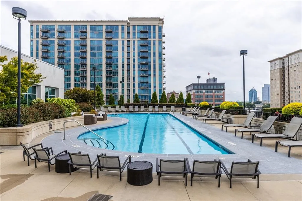 250 Pharr Road Ne Unit 1517, Atlanta, Georgia 30305, 1 Bedroom Bedrooms, ,1 BathroomBathrooms,Residential,For Sale,250 Pharr Road Ne Unit 1517,7608757