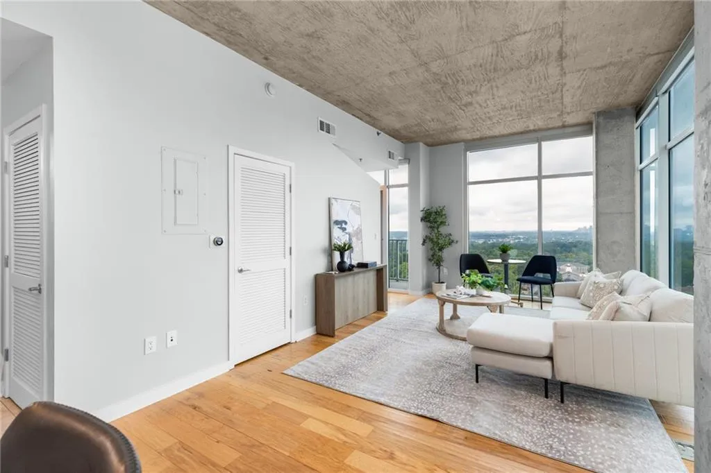 250 Pharr Road Ne Unit 1517, Atlanta, Georgia 30305, 1 Bedroom Bedrooms, ,1 BathroomBathrooms,Residential,For Sale,250 Pharr Road Ne Unit 1517,7608757