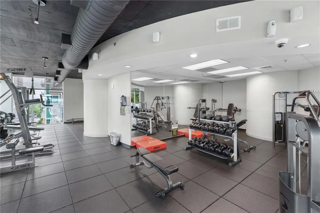 250 Pharr Road Ne Unit 1517, Atlanta, Georgia 30305, 1 Bedroom Bedrooms, ,1 BathroomBathrooms,Residential,For Sale,250 Pharr Road Ne Unit 1517,7608757