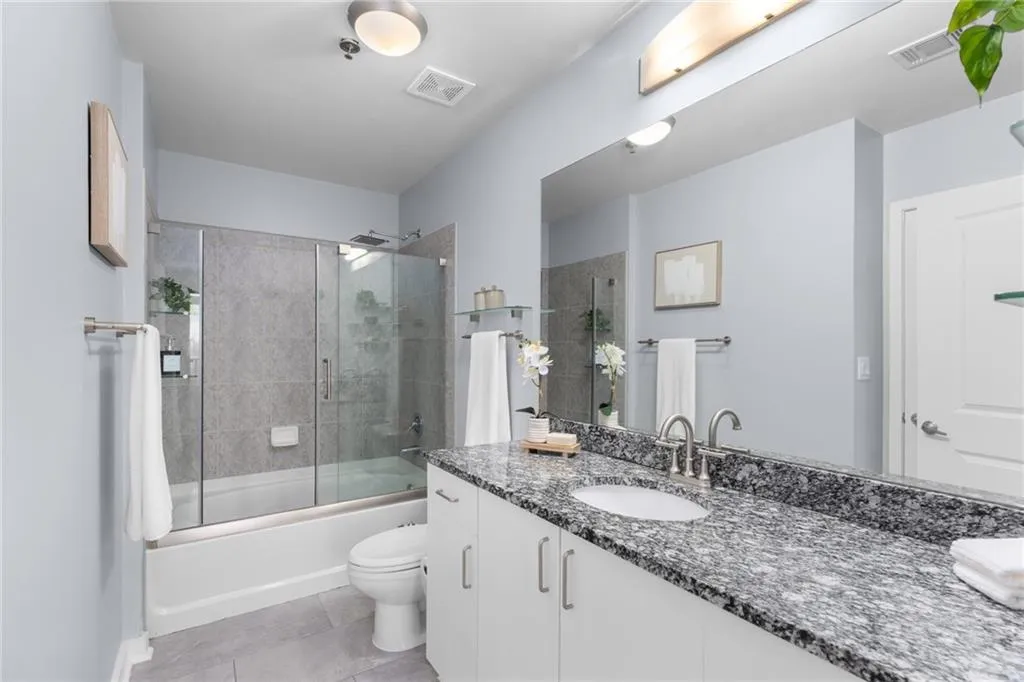 250 Pharr Road Ne Unit 1517, Atlanta, Georgia 30305, 1 Bedroom Bedrooms, ,1 BathroomBathrooms,Residential,For Sale,250 Pharr Road Ne Unit 1517,7608757