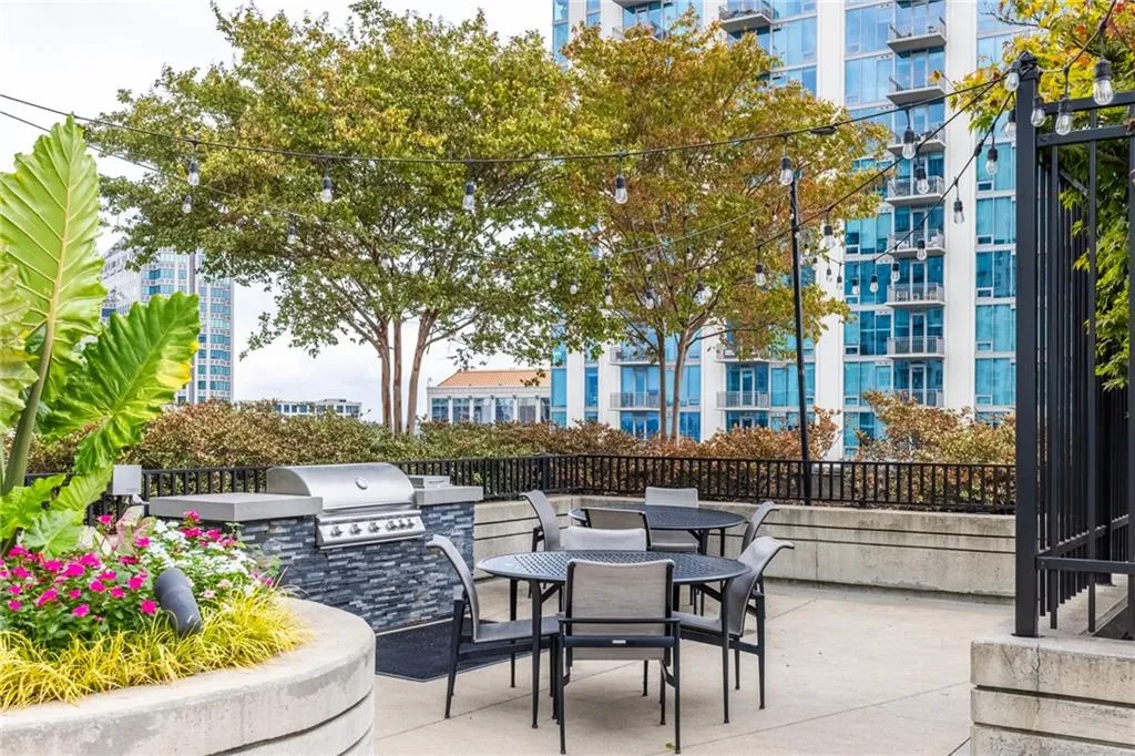 250 Pharr Road Ne Unit 1517, Atlanta, Georgia 30305, 1 Bedroom Bedrooms, ,1 BathroomBathrooms,Residential,For Sale,250 Pharr Road Ne Unit 1517,7608757