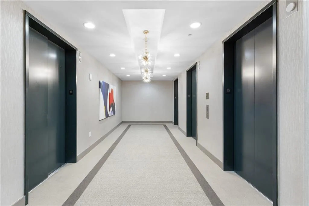 250 Pharr Road Ne Unit 1517, Atlanta, Georgia 30305, 1 Bedroom Bedrooms, ,1 BathroomBathrooms,Residential,For Sale,250 Pharr Road Ne Unit 1517,7608757