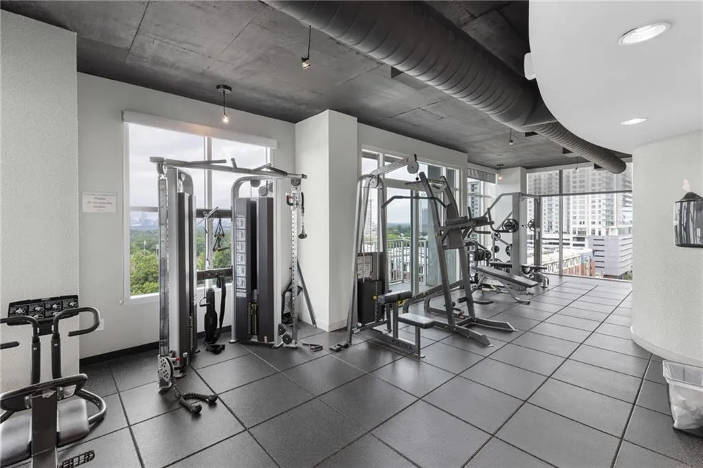 250 Pharr Road Ne Unit 1517, Atlanta, Georgia 30305, 1 Bedroom Bedrooms, ,1 BathroomBathrooms,Residential,For Sale,250 Pharr Road Ne Unit 1517,7608757