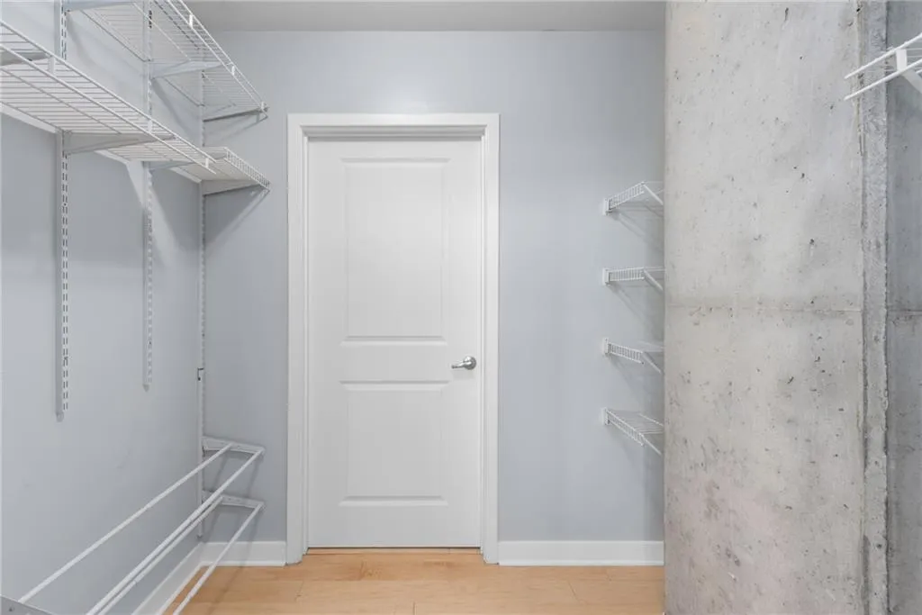 250 Pharr Road Ne Unit 1517, Atlanta, Georgia 30305, 1 Bedroom Bedrooms, ,1 BathroomBathrooms,Residential,For Sale,250 Pharr Road Ne Unit 1517,7608757