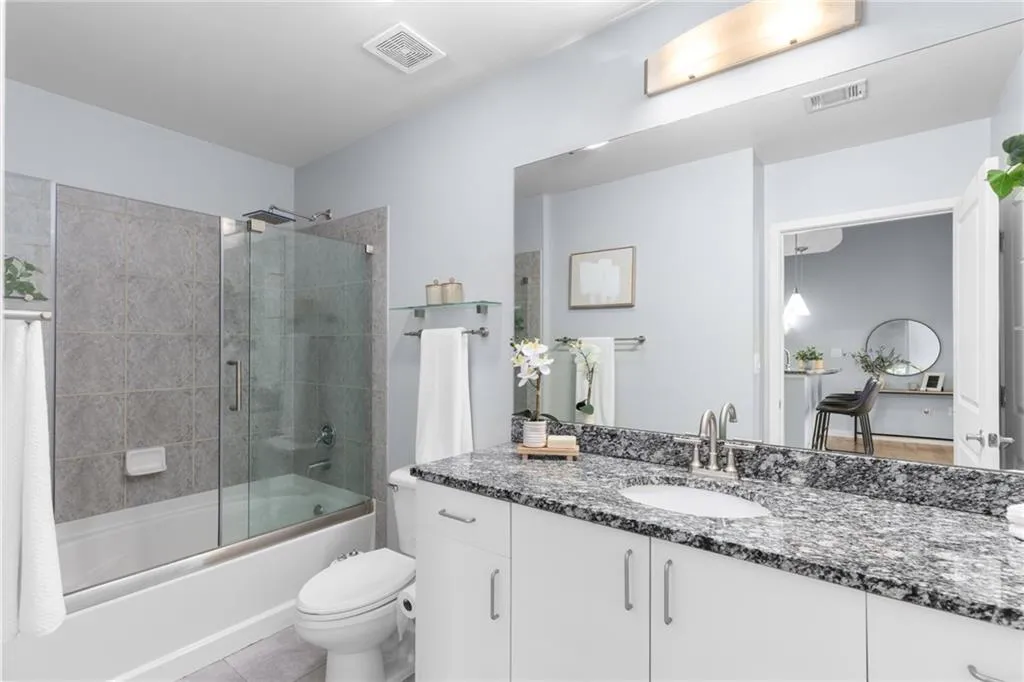 250 Pharr Road Ne Unit 1517, Atlanta, Georgia 30305, 1 Bedroom Bedrooms, ,1 BathroomBathrooms,Residential,For Sale,250 Pharr Road Ne Unit 1517,7608757