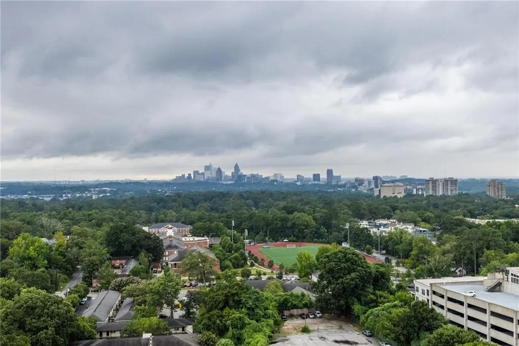 250 Pharr Road Ne Unit 1517, Atlanta, Georgia 30305, 1 Bedroom Bedrooms, ,1 BathroomBathrooms,Residential,For Sale,250 Pharr Road Ne Unit 1517,7608757