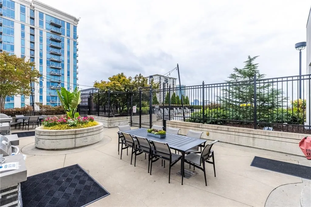 250 Pharr Road Ne Unit 1517, Atlanta, Georgia 30305, 1 Bedroom Bedrooms, ,1 BathroomBathrooms,Residential,For Sale,250 Pharr Road Ne Unit 1517,7608757