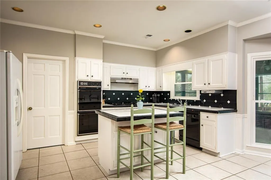 775 Old Campus Trail, Atlanta, Georgia 30328, 5 Bedrooms Bedrooms, ,3 BathroomsBathrooms,Residential,Sold,775 Old Campus Trail,6535276