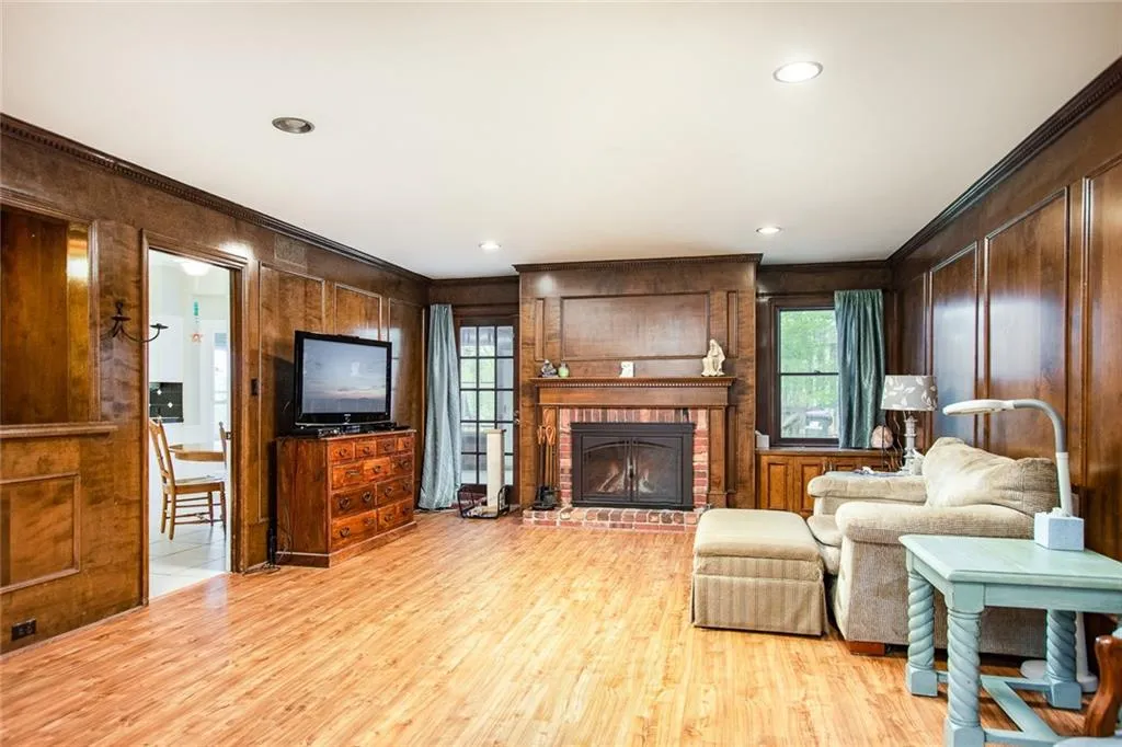 775 Old Campus Trail, Atlanta, Georgia 30328, 5 Bedrooms Bedrooms, ,3 BathroomsBathrooms,Residential,Sold,775 Old Campus Trail,6535276