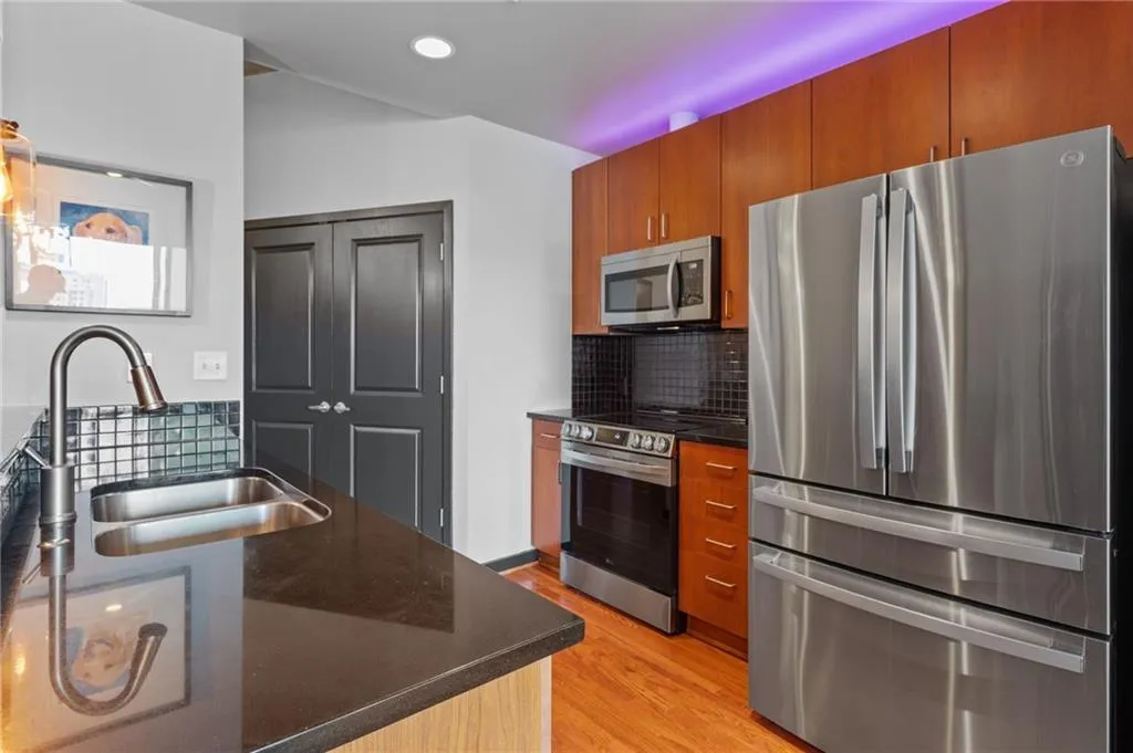 943 Peachtree Street Ne Unit 1910, Atlanta, Georgia 30309, 2 Bedrooms Bedrooms, ,2 BathroomsBathrooms,Residential,For Sale,943 Peachtree Street Ne Unit 1910,7631755