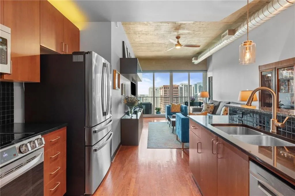 943 Peachtree Street Ne Unit 1910, Atlanta, Georgia 30309, 2 Bedrooms Bedrooms, ,2 BathroomsBathrooms,Residential,For Sale,943 Peachtree Street Ne Unit 1910,7631755