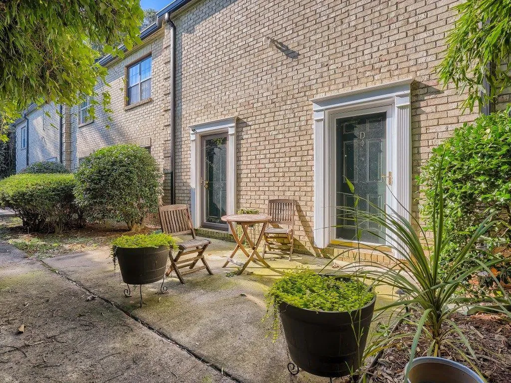 380 N. River Parkway Unit D, Sandy Springs, Georgia 30350, 3 Bedrooms Bedrooms, ,2 BathroomsBathrooms,Residential,Sold,380 N. River Parkway Unit D,7117222