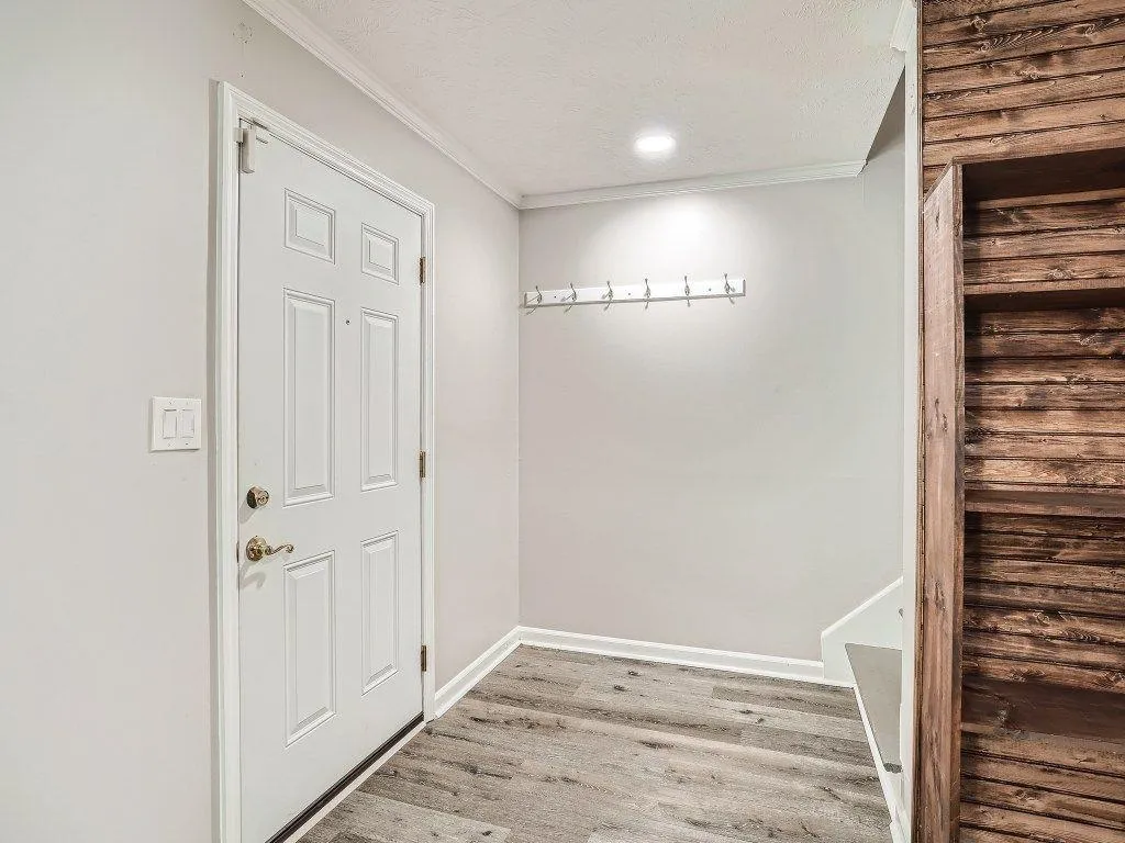 380 N. River Parkway Unit D, Sandy Springs, Georgia 30350, 3 Bedrooms Bedrooms, ,2 BathroomsBathrooms,Residential,Sold,380 N. River Parkway Unit D,7117222