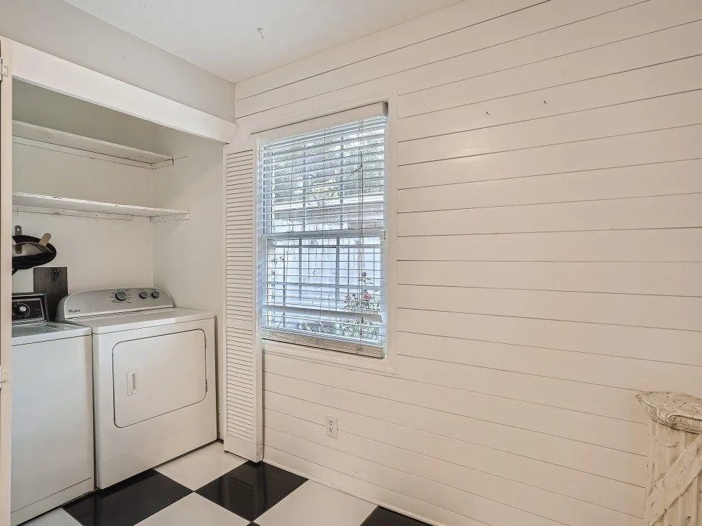 380 N. River Parkway Unit D, Sandy Springs, Georgia 30350, 3 Bedrooms Bedrooms, ,2 BathroomsBathrooms,Residential,Sold,380 N. River Parkway Unit D,7117222
