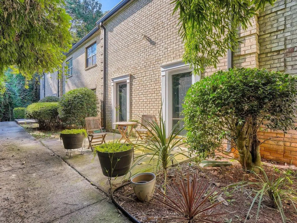380 N. River Parkway Unit D, Sandy Springs, Georgia 30350, 3 Bedrooms Bedrooms, ,2 BathroomsBathrooms,Residential,Sold,380 N. River Parkway Unit D,7117222