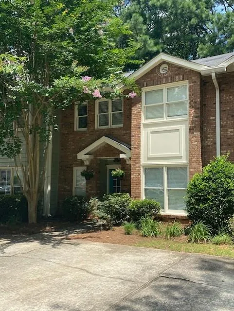 235 Peachtree Hollow Court Unit 235, Sandy Springs, Georgia 30328, 2 Bedrooms Bedrooms, ,2 BathroomsBathrooms,Residential,Sold,235 Peachtree Hollow Court Unit 235,6747983
