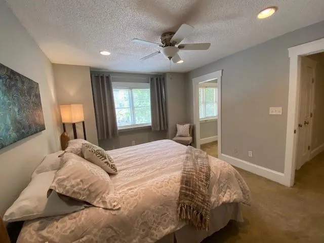 235 Peachtree Hollow Court Unit 235, Sandy Springs, Georgia 30328, 2 Bedrooms Bedrooms, ,2 BathroomsBathrooms,Residential,Sold,235 Peachtree Hollow Court Unit 235,6747983