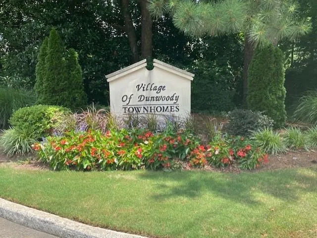 235 Peachtree Hollow Court Unit 235, Sandy Springs, Georgia 30328, 2 Bedrooms Bedrooms, ,2 BathroomsBathrooms,Residential,Sold,235 Peachtree Hollow Court Unit 235,6747983