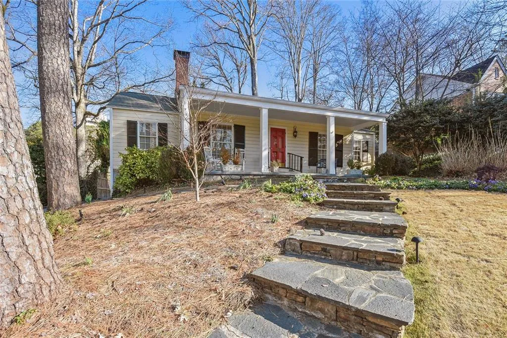 228 Alberta Drive Ne, Atlanta, Georgia 30305, 3 Bedrooms Bedrooms, ,2 BathroomsBathrooms,Residential,Sold,228 Alberta Drive Ne,5801111