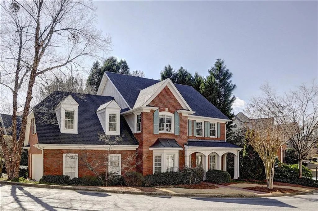 4120 Paran Pointe Drive Nw, Atlanta, Georgia 30327, 3 Bedrooms Bedrooms, ,2 BathroomsBathrooms,Residential,Sold,4120 Paran Pointe Drive Nw,5804135