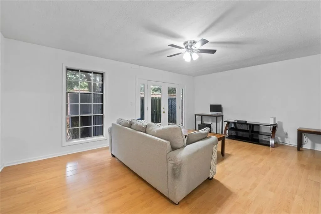 6851 Roswell Road Unit D28, Atlanta, Georgia 30328, 2 Bedrooms Bedrooms, ,2 BathroomsBathrooms,Residential,For Sale,6851 Roswell Road Unit D28,7743766