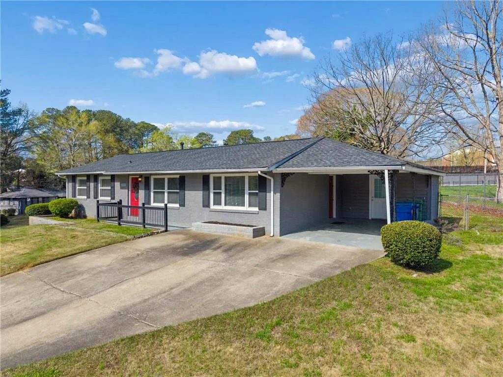 2411 Harvel Drive Nw, Atlanta, Georgia 30318, 3 Bedrooms Bedrooms, 0 ,3 BathroomsBathrooms,Residential,For Sale,2411 Harvel Drive Nw,7737683