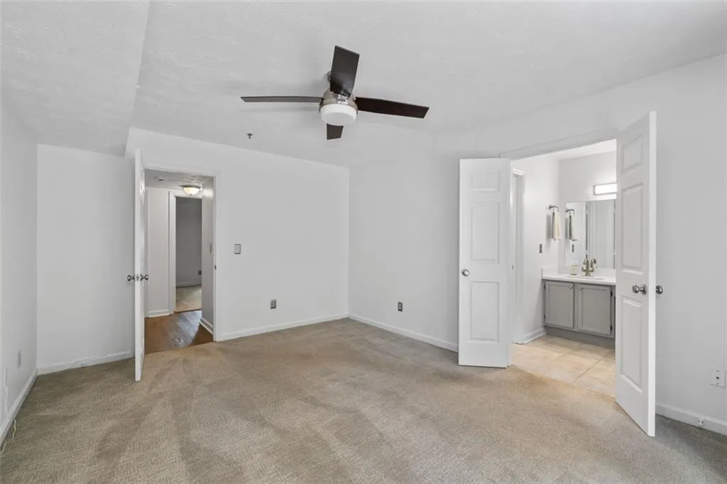 4531 Vinings Central Trace Se Unit 83, Atlanta, Georgia 30339, 2 Bedrooms Bedrooms, ,2 BathroomsBathrooms,Residential,For Sale,4531 Vinings Central Trace Se Unit 83,7631941