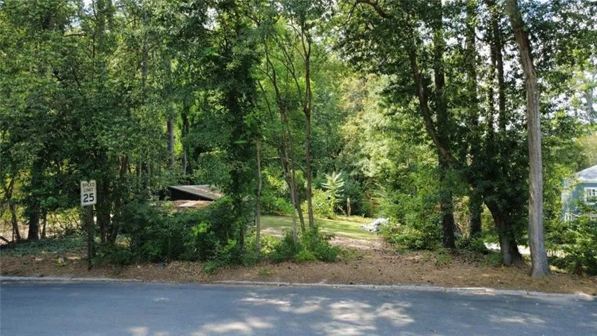 1270 Woods Circle Ne, Atlanta, Georgia 30324