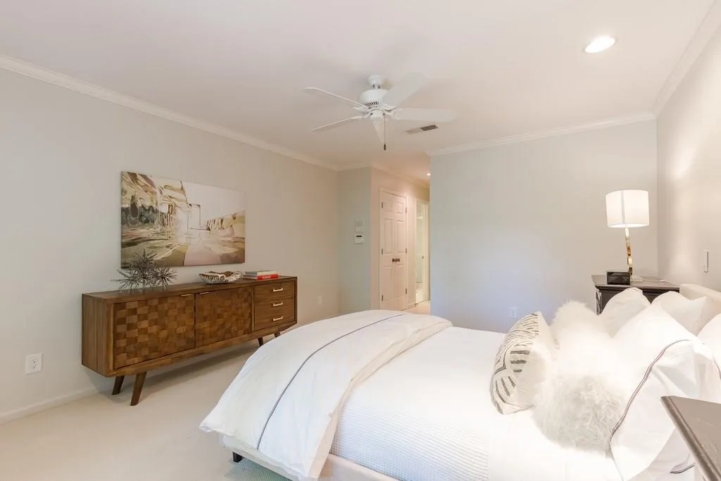 5241 Glenridge Drive, Atlanta, Georgia 30342, 3 Bedrooms Bedrooms, ,2 BathroomsBathrooms,Residential,Sold,5241 Glenridge Drive,6056216