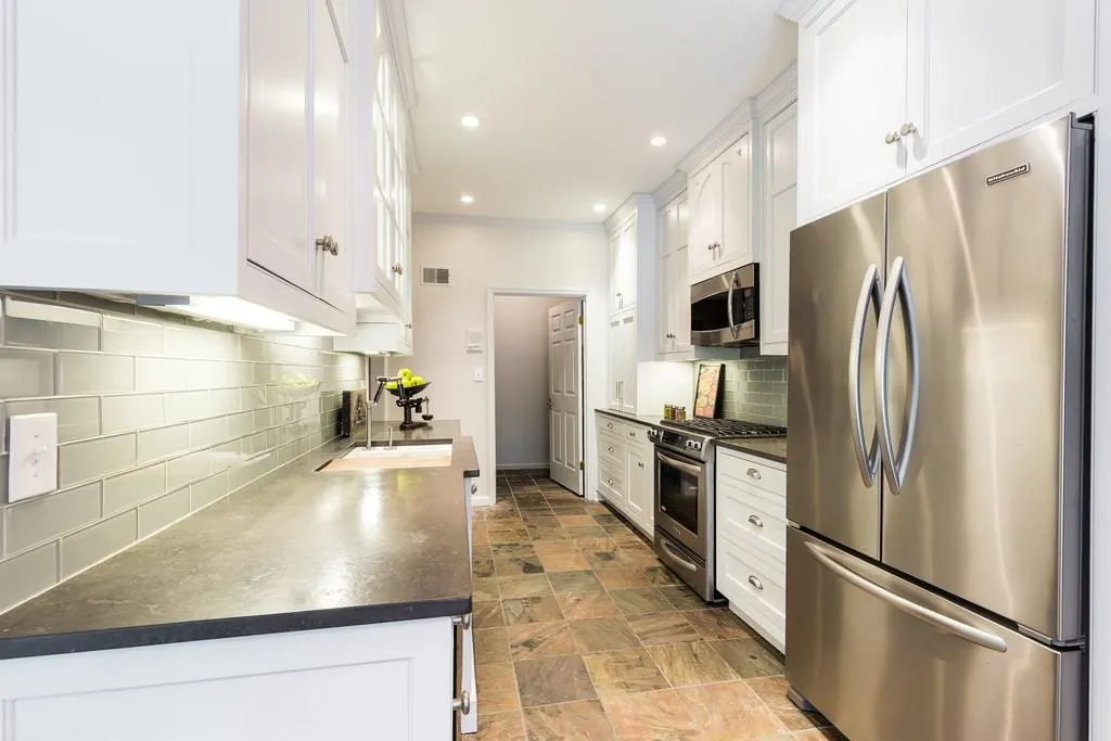 5241 Glenridge Drive, Atlanta, Georgia 30342, 3 Bedrooms Bedrooms, ,2 BathroomsBathrooms,Residential,Sold,5241 Glenridge Drive,6056216