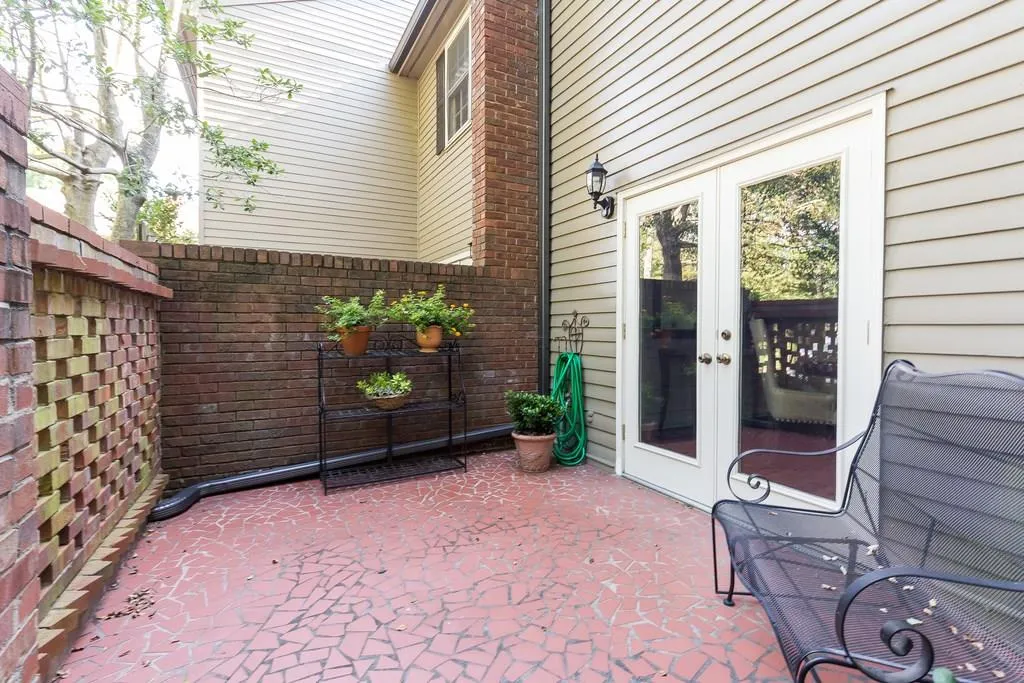 5241 Glenridge Drive, Atlanta, Georgia 30342, 3 Bedrooms Bedrooms, ,2 BathroomsBathrooms,Residential,Sold,5241 Glenridge Drive,6056216