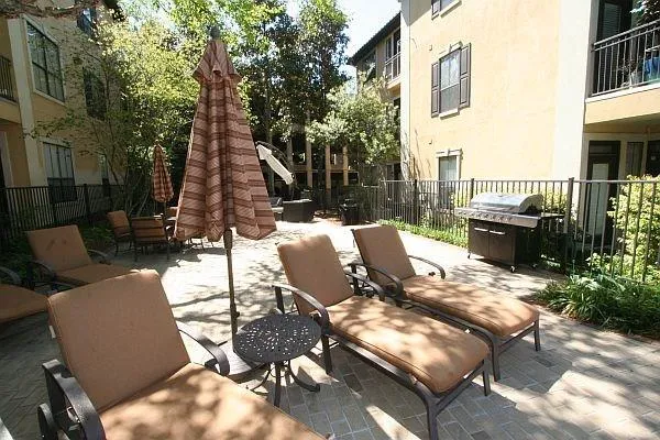 3777 Peachtree Road Unit 611, Brookhaven, Georgia 30319, 2 Bedrooms Bedrooms, ,2 BathroomsBathrooms,Residential,Sold,3777 Peachtree Road Unit 611,5681500
