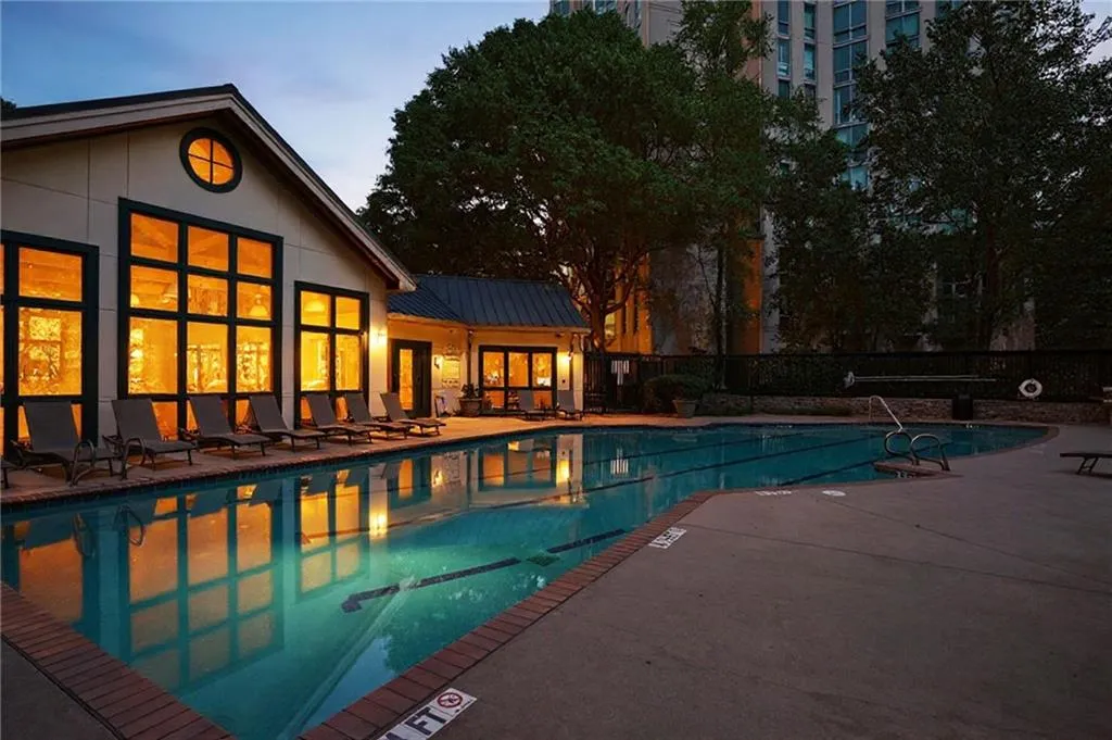 2870 Pharr Court South Nw Unit 207, Atlanta, Georgia 30305, 1 Bedroom Bedrooms, 0 ,1 BathroomBathrooms,Residential,For Sale,2870 Pharr Court South Nw Unit 207,7762316