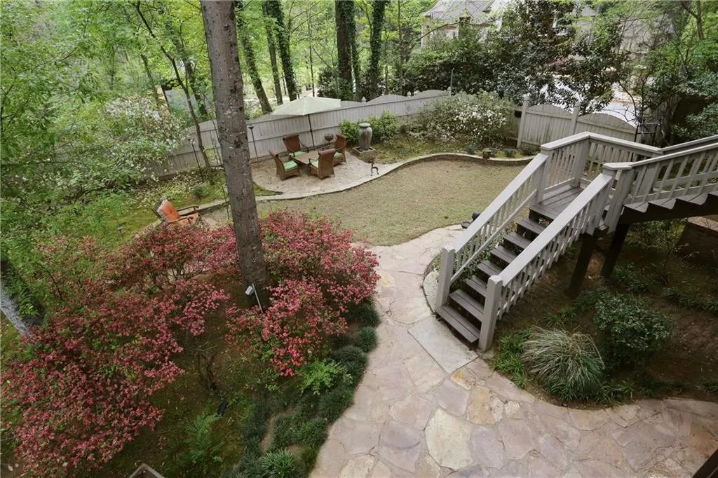 195 Ledgemont Court, Sandy Springs, Georgia 30342, 4 Bedrooms Bedrooms, ,4 BathroomsBathrooms,Residential,Sold,195 Ledgemont Court,5834641