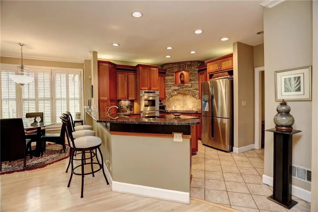 195 Ledgemont Court, Sandy Springs, Georgia 30342, 4 Bedrooms Bedrooms, ,4 BathroomsBathrooms,Residential,Sold,195 Ledgemont Court,5834641