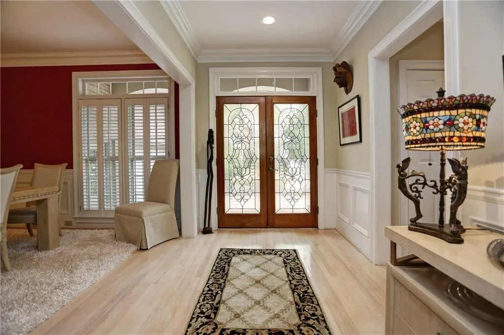 195 Ledgemont Court, Sandy Springs, Georgia 30342, 4 Bedrooms Bedrooms, ,4 BathroomsBathrooms,Residential,Sold,195 Ledgemont Court,5834641